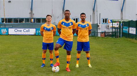 Gallery: New home kit photoshoot - News - Mansfield Town