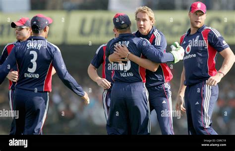 Stuart Broad and England team India versus England Cricket Series 2008 ...