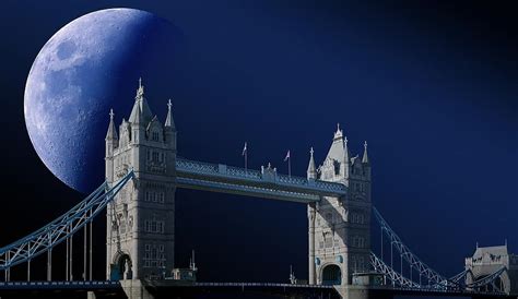 tower bridge, london, moon, zoom, clouds, sky, tele lens, night, luna, full moon, moonlight | Pikist