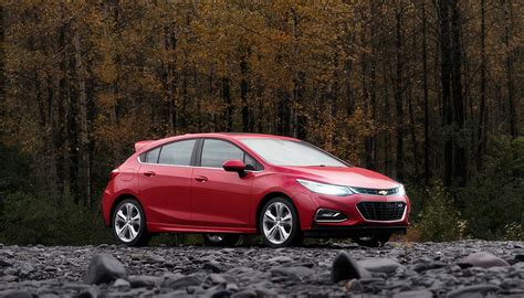 Chevrolet Cruze Diesel Hatchback: Fuel Miser Packs Connectivity, Quiet