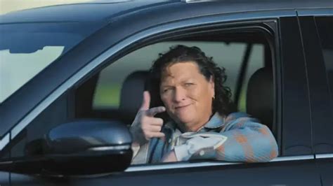 The ‘It’s Not Going to Fit’ Actress in the New Allstate Commercial and ...