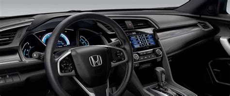 2020 Honda Civic Coupe Interior | Greater Milwaukee Honda Dealers