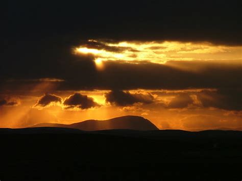 Black & Gold | Beautiful Sutherland : looking West from Bali… | Flickr