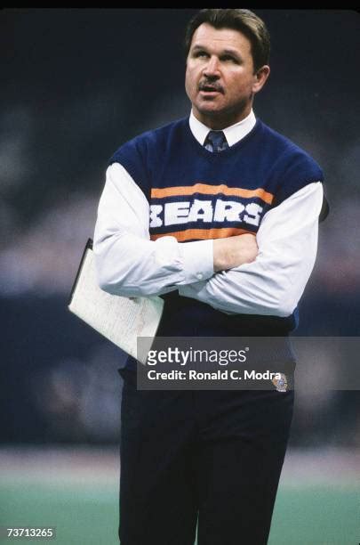 Mike Ditka Bears Photos and Premium High Res Pictures - Getty Images