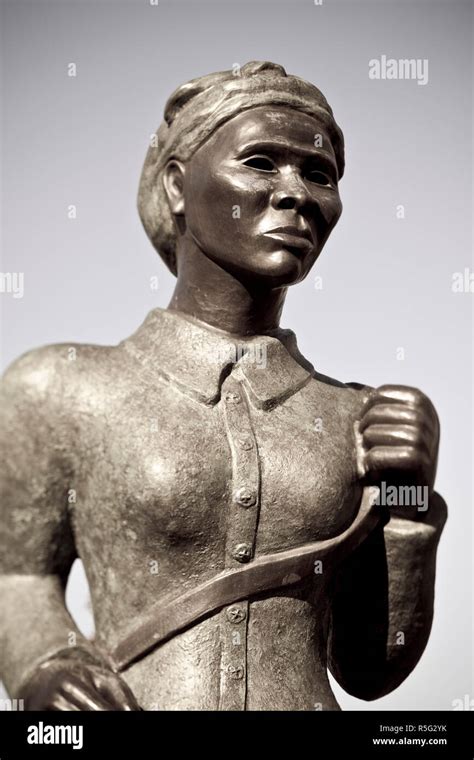 Harriet tubman statue hi-res stock photography and images - Alamy