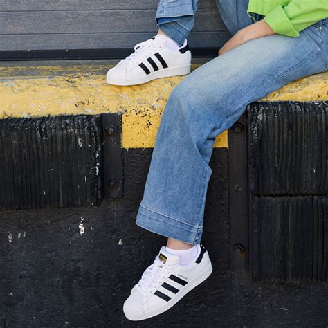 Total 72+ imagen adidas superstar shoes - Abzlocal.mx