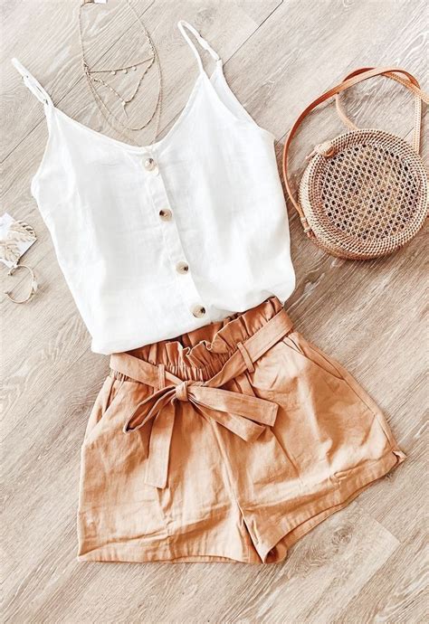 7 Perfect Summer Shorts Outfit Ideas for Every Style | Outfits, Short ...