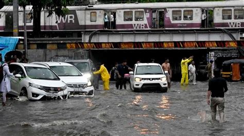 ’It’s the first hour!’: Netizens fume as heavy rain leaves Mumbai roads flooded | Today News