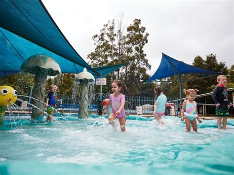 Marysville Outdoor Swimming Pool, Attraction, High Country, Victoria ...