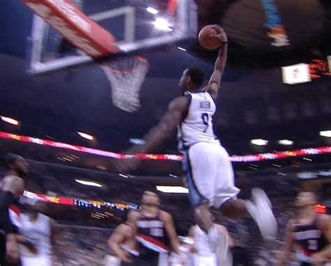 Grizzlies' Tony Allen Soars in for Leaning 1-Handed Dunk Against Trail ...