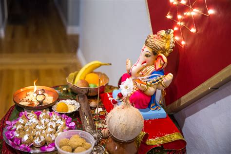 Ganpati Celebrations 2016 & Anjeer Mawa Modak Recipe | Crave Cook Click