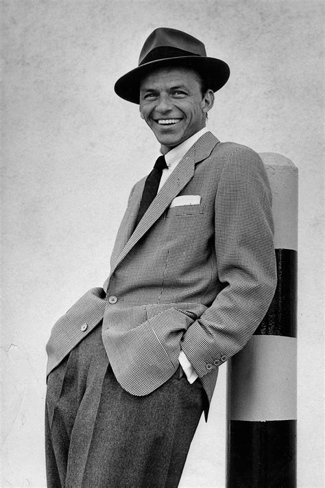 8 veces en las que Frank Sinatra dominó la elegancia masculina | GQ España