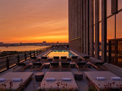 Saltwater and Rooftop Pools | Equinox Hotel New York