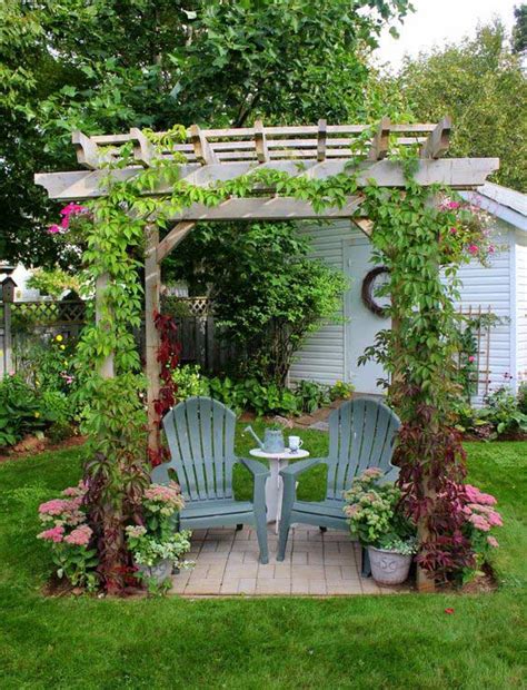 23 Easy-to-Make Ideas Building a Small Backyard Seating Area