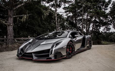 Lamborghini Veneno Roadster Wallpaper