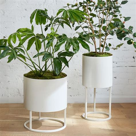 Streamline Round Metal Indoor/Outdoor Planters | West Elm