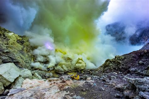 Where Is Sulfur Found On The Periodic Table?