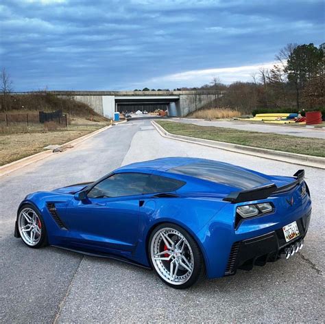 Chevrolet Corvette C7 Z06 painted in Laguna Blue w/ a set of Vossen M ...