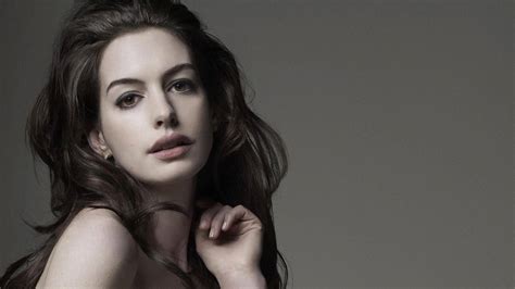 Download Beautiful portrait of Anne Hathaway Wallpaper | Wallpapers.com