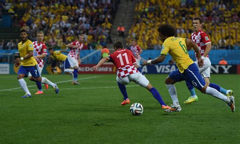 File:Brazil and Croatia match at the FIFA World Cup 2014-06-12 (15).jpg - Wikimedia Commons