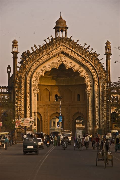 Rumi Darwaza Lucknow | The Rumi Darwaza (Hindi: रूमी दरवाज़ा… | Flickr