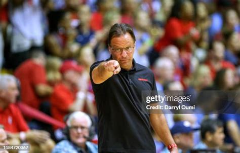 Tom Crean Basketball Coach Photos and Premium High Res Pictures - Getty ...