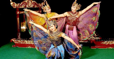 Tidar Indah: Javanese Dance [Central Java]