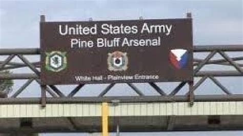 Congressmen visit Pine Bluff arsenal