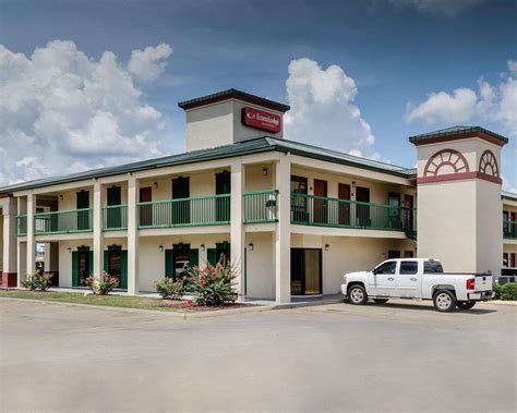 Econo Lodge Inn & Suites Philadelphia, MS - See Discounts