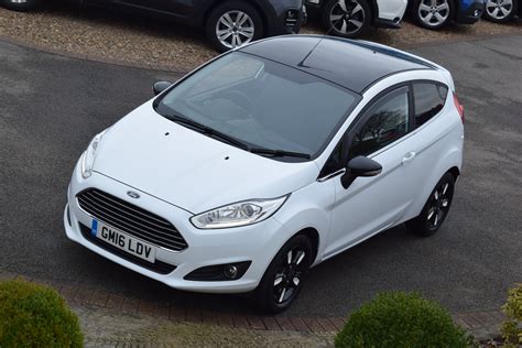 FORD FIESTA 1.0 EcoBoost Zetec White 3dr For Sale :: Richlee Motor Co. Ltd