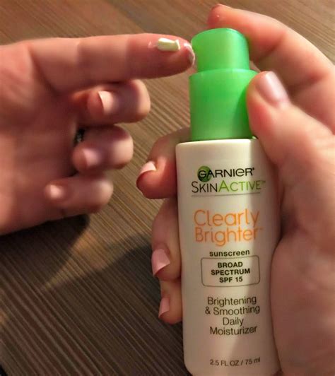 Garnier SkinActive Clearly Brighter Brightening and Smoothing Daily ...