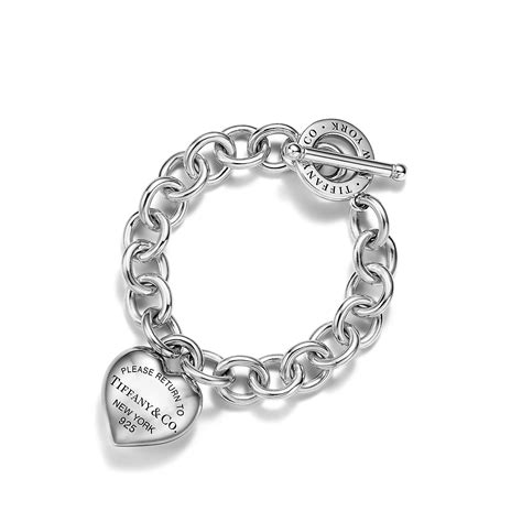 Return to Tiffany™ Full Heart Toggle Bracelet in Sterling Silver | Tiffany & Co. Belgium