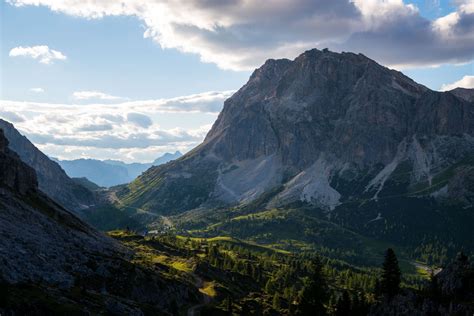 Lagazuoi Hike - Stunning Views & WW1 History | Mountain Moments