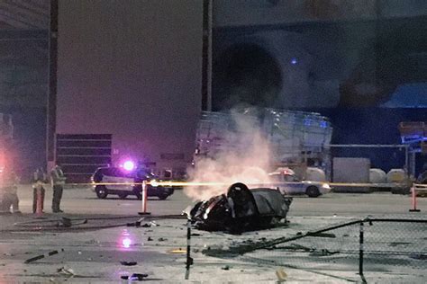 One dead in fiery car crash near Boeing | HeraldNet.com