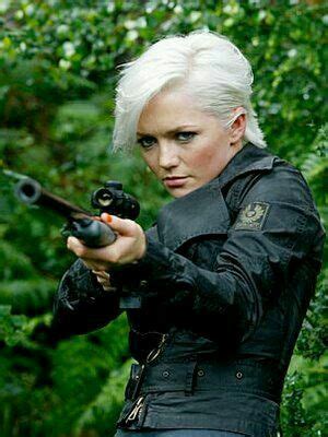 Abby Maitland(Hannah Spearritt)-Primeval | Science fiction, Fiction, Cinéma