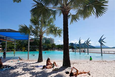 Cairns Esplanade Lagoon - Cairns-Tours