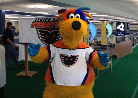 Phantoms sign sports' first 'Puck-Nosed Pladoodle' with new mascot (VIDEO) | lehighvalleylive.com