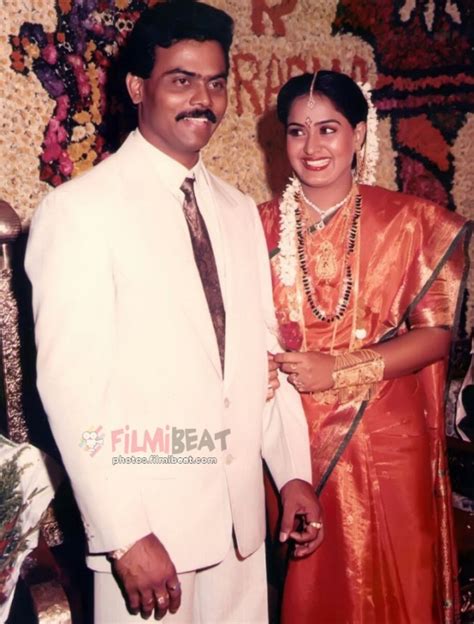 Actress Radha And Rajasekaran 25th Wedding Anniversary Photos - FilmiBeat