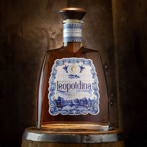 Rótulo | Cachaça Princesa Leopoldina - Packing design on Behance