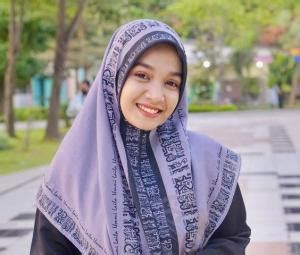 Profil Halimah Alaydrus, Ustadzah Cantik yang Memiliki Nasab ke Nabi Muhammad : Okezone Muslim