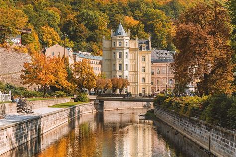 HD wallpaper: Autumn in the SPA Karlovy Vary, Czech Republic., tree ...