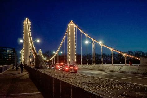 Battersea Bridge a night view by StevenBest | ePHOTOzine