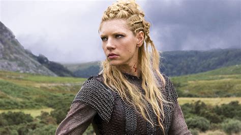 Katheryn Winnick, Lagertha’s Hairstyle in Vikings – StrayHair