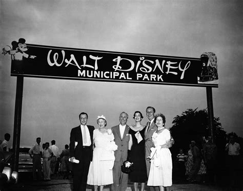 Support - Membership — Walt Disney Hometown Museum