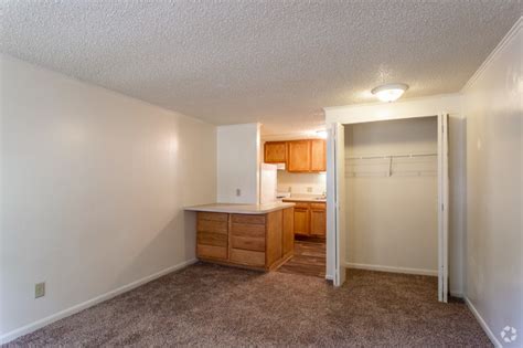 Pine Grove Apartments - Apartments in Columbus, OH | Apartments.com