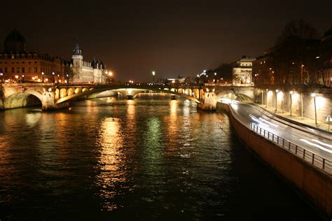 Seine at night | View of the Seine River (Paris) at night. V… | Flickr