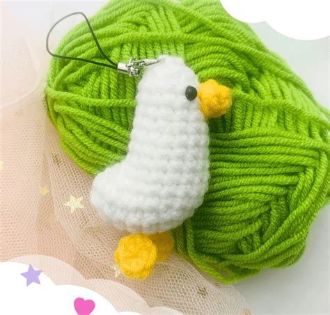 Tiny duck keychain crochet pattern - 1000+ Free Crochet Patterns