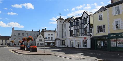 Bicester (Oxfordshire) Tourist Information Guide