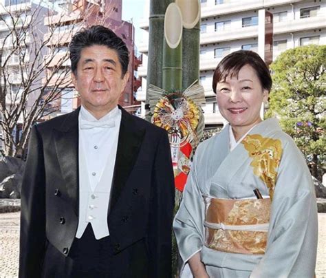 Shinzo Abe Wiki, Age, Height, Wife, Girlfriend, Family, Biography & More - Famous People