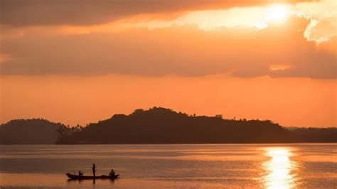 The Most Isolated Tribe on the Planet – Hostile Encounters with the ...